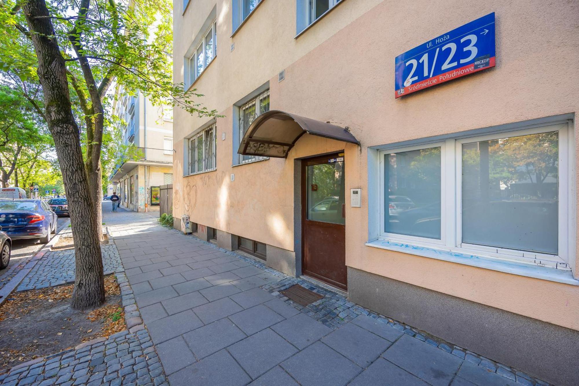 Apartament Bright In Downtown By Renters